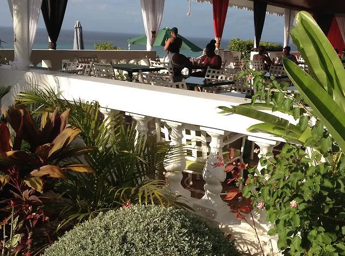 Club-delux Seaside Aparthotel